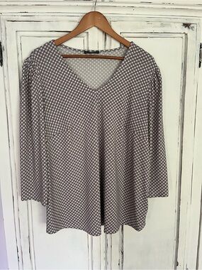 Adrianna Papell Taupe Geometric V-Neck Long Sleeve Tunic